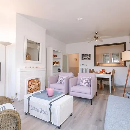 Apartment Huswell - Beautiful And Spacious With Side Seaview