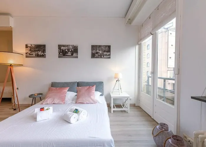 Apartment Huswell - Beautiful And Spacious With Side Seaview