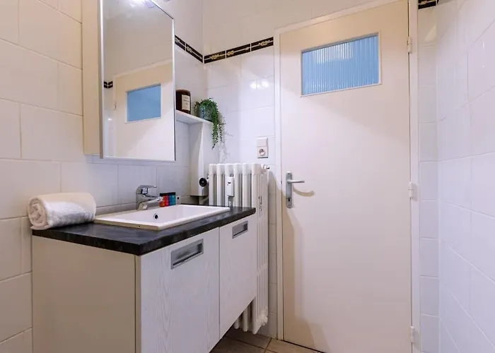 Apartment Huswell - Beautiful And Spacious With Side Seaview *